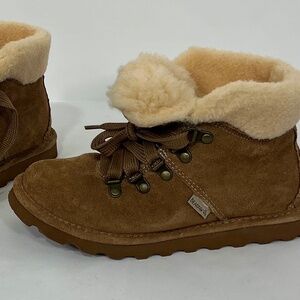New Women’s BearPaw Winter Boots - Size 7